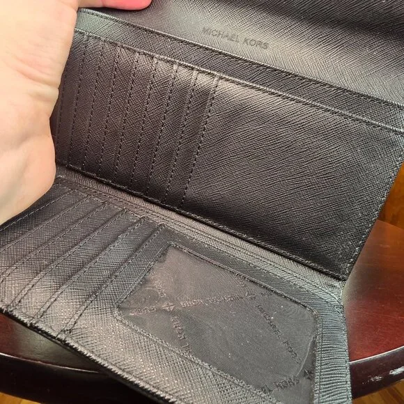 Michael Kors Womens Jet Set Travel Large Trifold Leather Wallet, Black - Picture 10 of 17